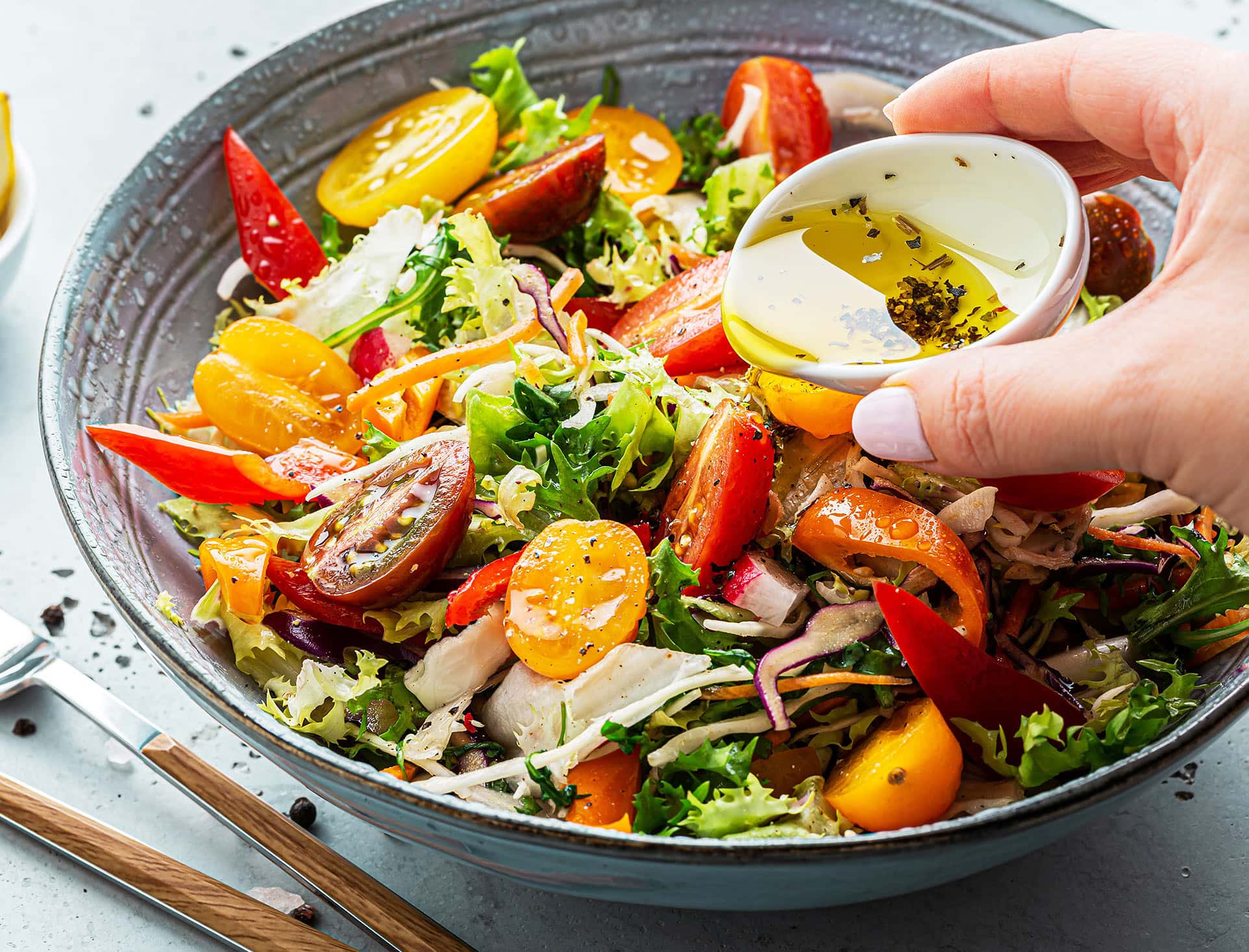 Extra Virgin Olive Oil Makes Healthiest Summer Salad Dressings