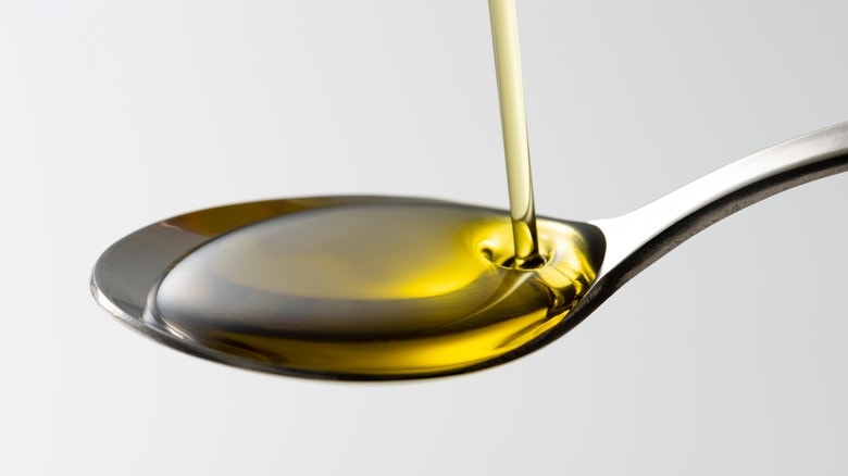 Discover The Benfits Of Drinking Olive Oil Daily